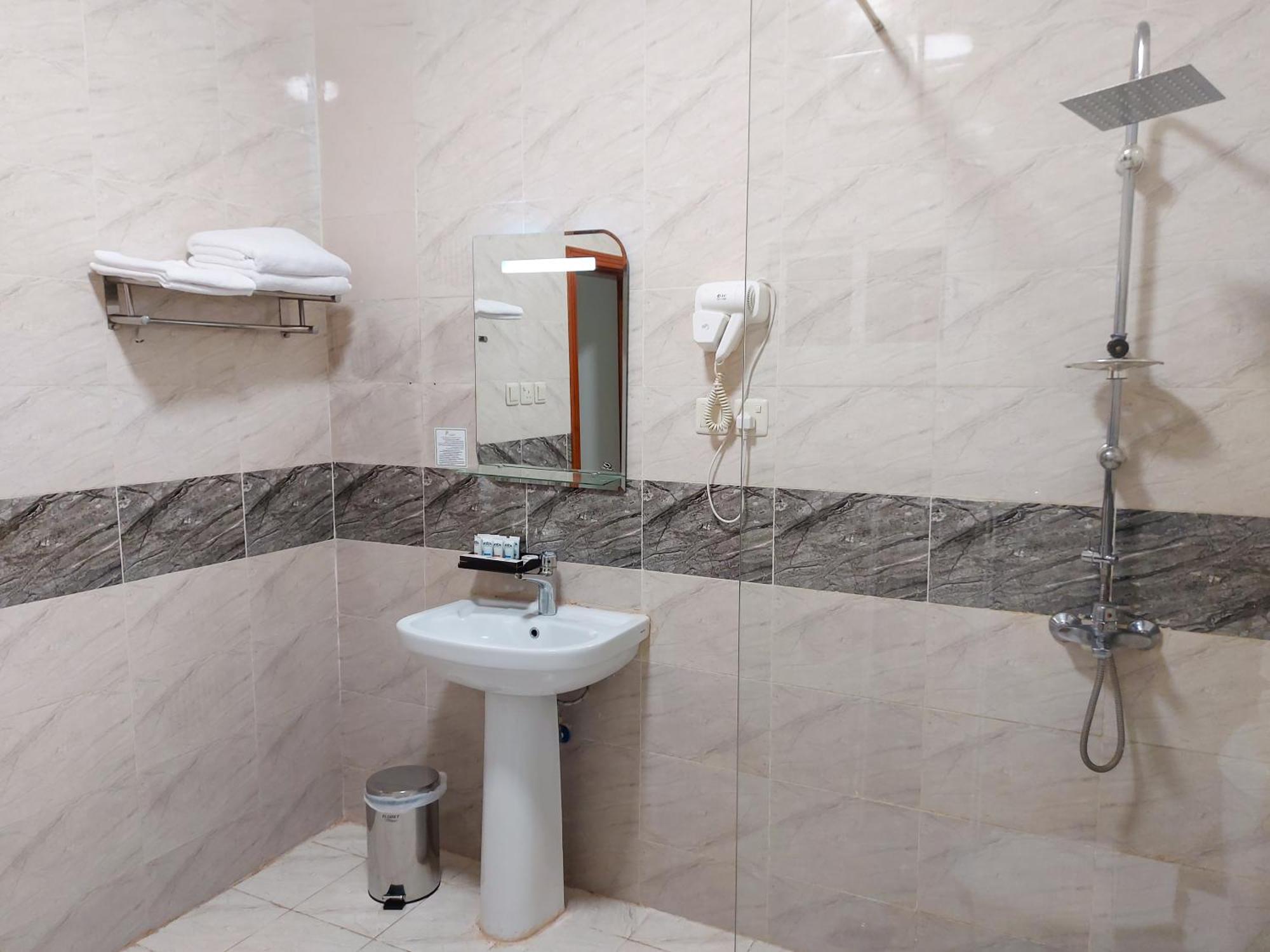 Iwan AlAndalusia hotel suites Alrehab Jeddah Bagian luar foto