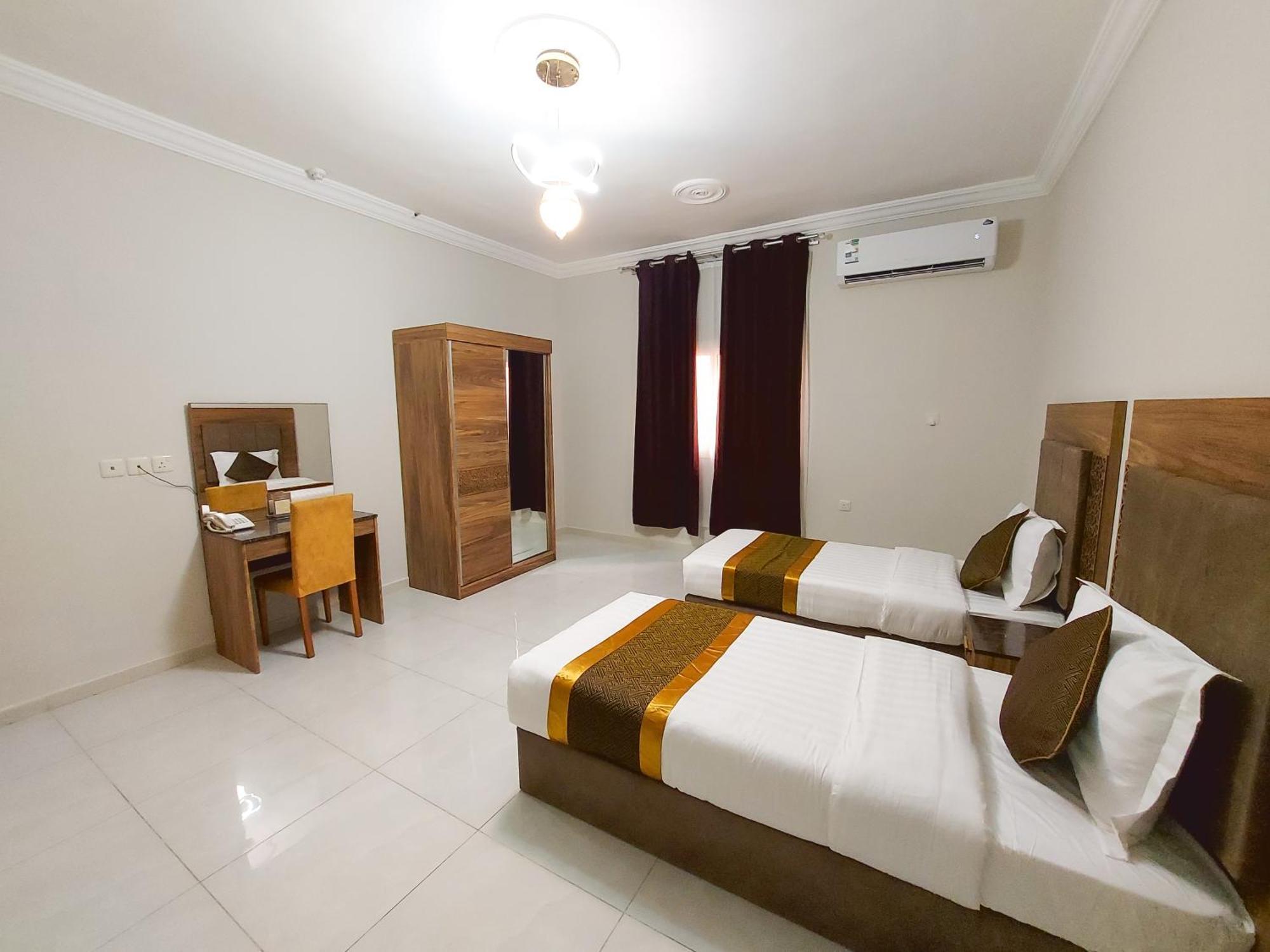 Iwan AlAndalusia hotel suites Alrehab Jeddah Bagian luar foto