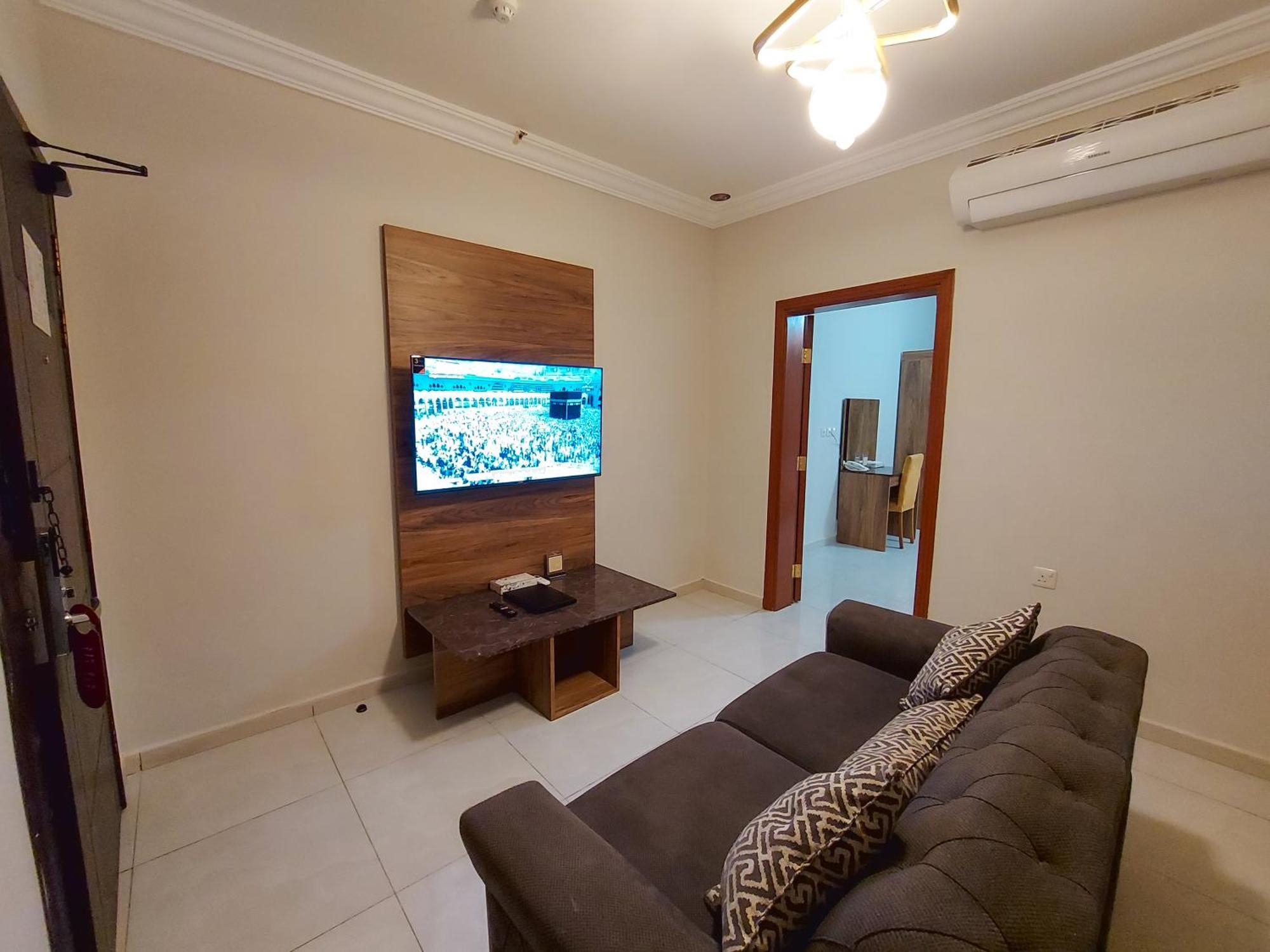 Iwan AlAndalusia hotel suites Alrehab Jeddah Bagian luar foto