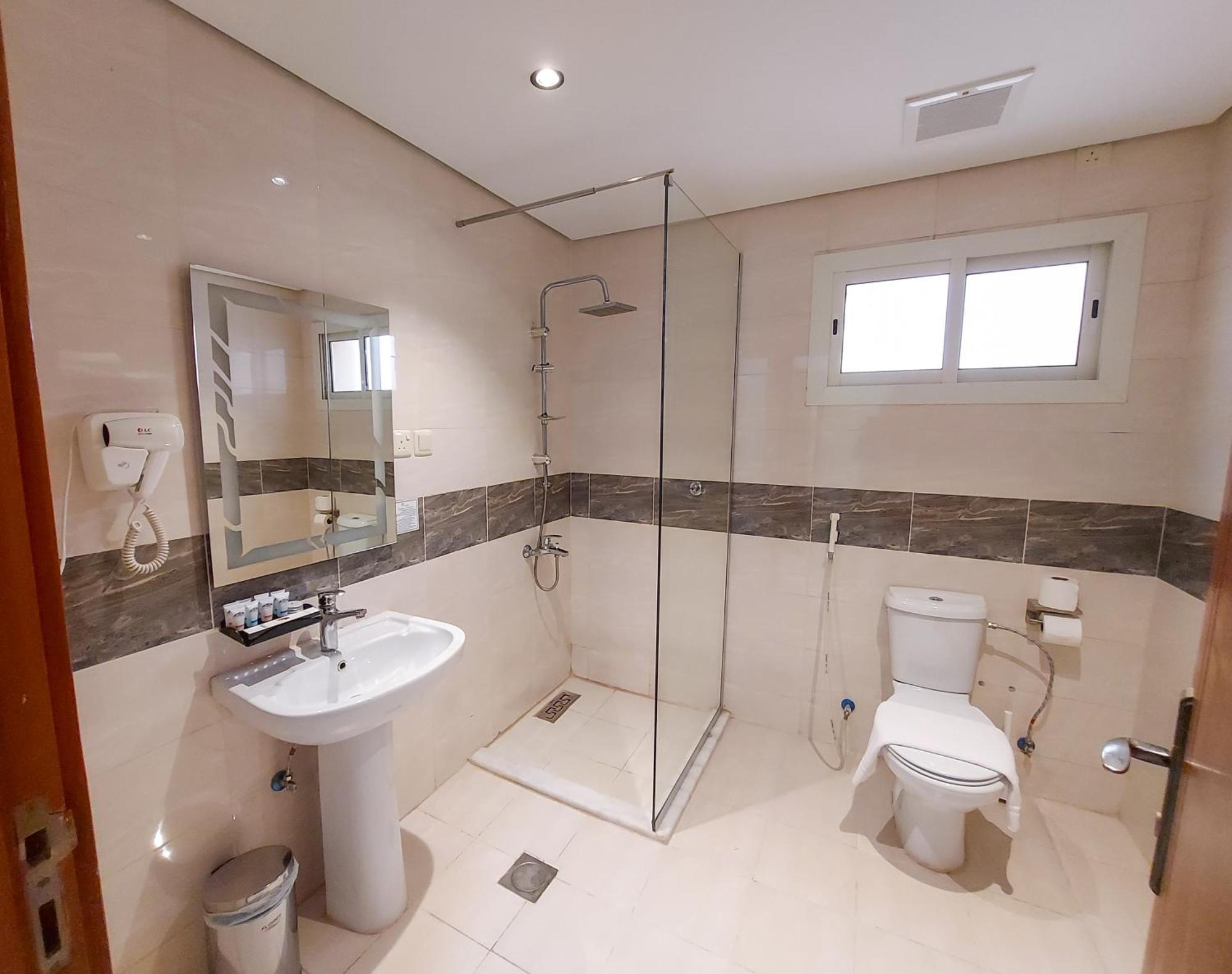 Iwan AlAndalusia hotel suites Alrehab Jeddah Bagian luar foto